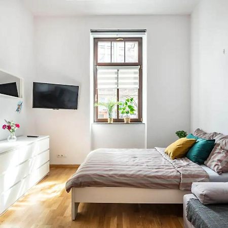 Discover Krakow Apartments - 5 Borowickiej St - Studio Next To Opera And Unity Centre Eksteriør bilde